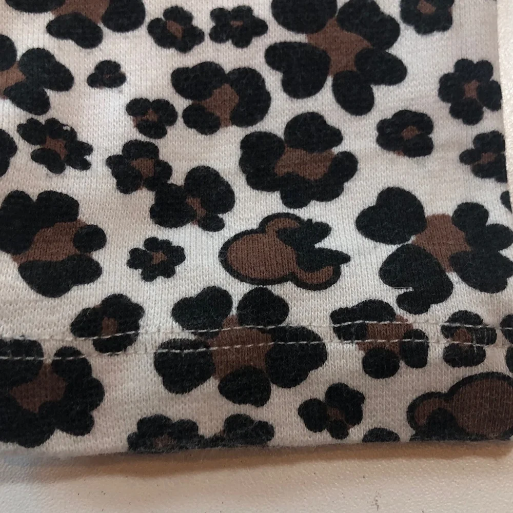Disney 2 price set Animal Print Bows Tank Top & Leggings Top size Small Pants 5T